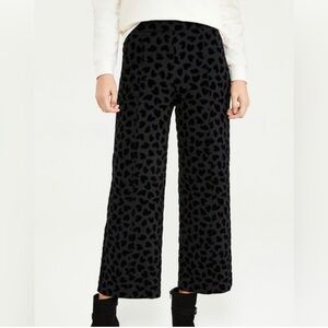 Ann Taylor Velvet Heart Patterned Black Size 00 Petite